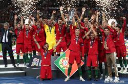 英雄联盟总决赛赛程-包含德国挑战葡萄牙，谁能脱颖而出？的词条