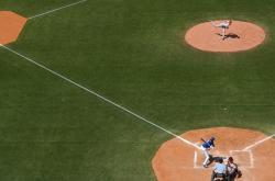 LOL赛事-跨联盟梦幻对决，莫兰特铁锁横江，太阳灼伤华南虎