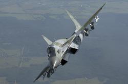 LOL赛事-从英超弃将到德甲旗帜，格纳布里的安菲尔德之战如何改写一段反叛的足球史诗