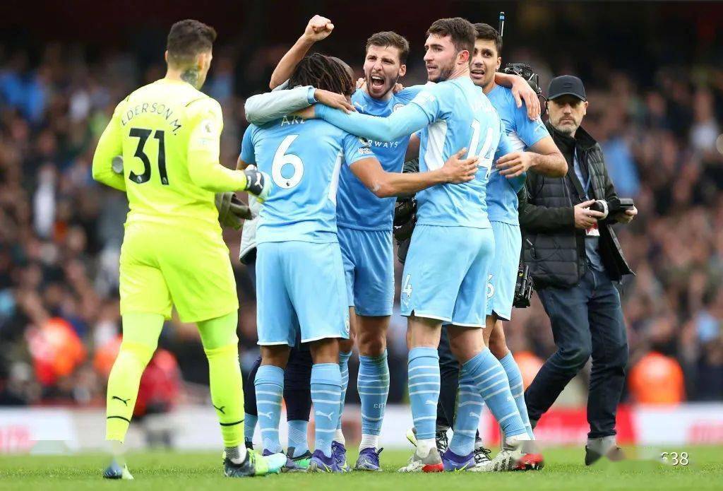 卫冕冠军遭遇困境,欧战形势不利 卫冕冠军遭遇困境,欧战形势不利