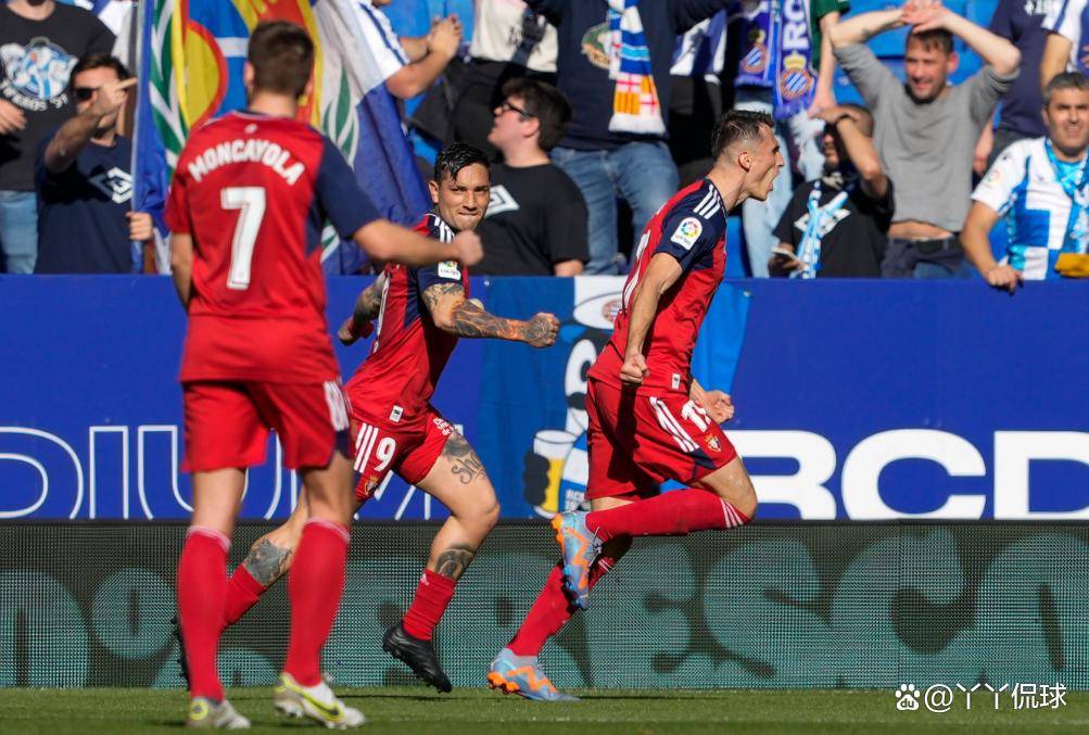 奥萨苏纳球队客场不敌对手，联赛排名下滑