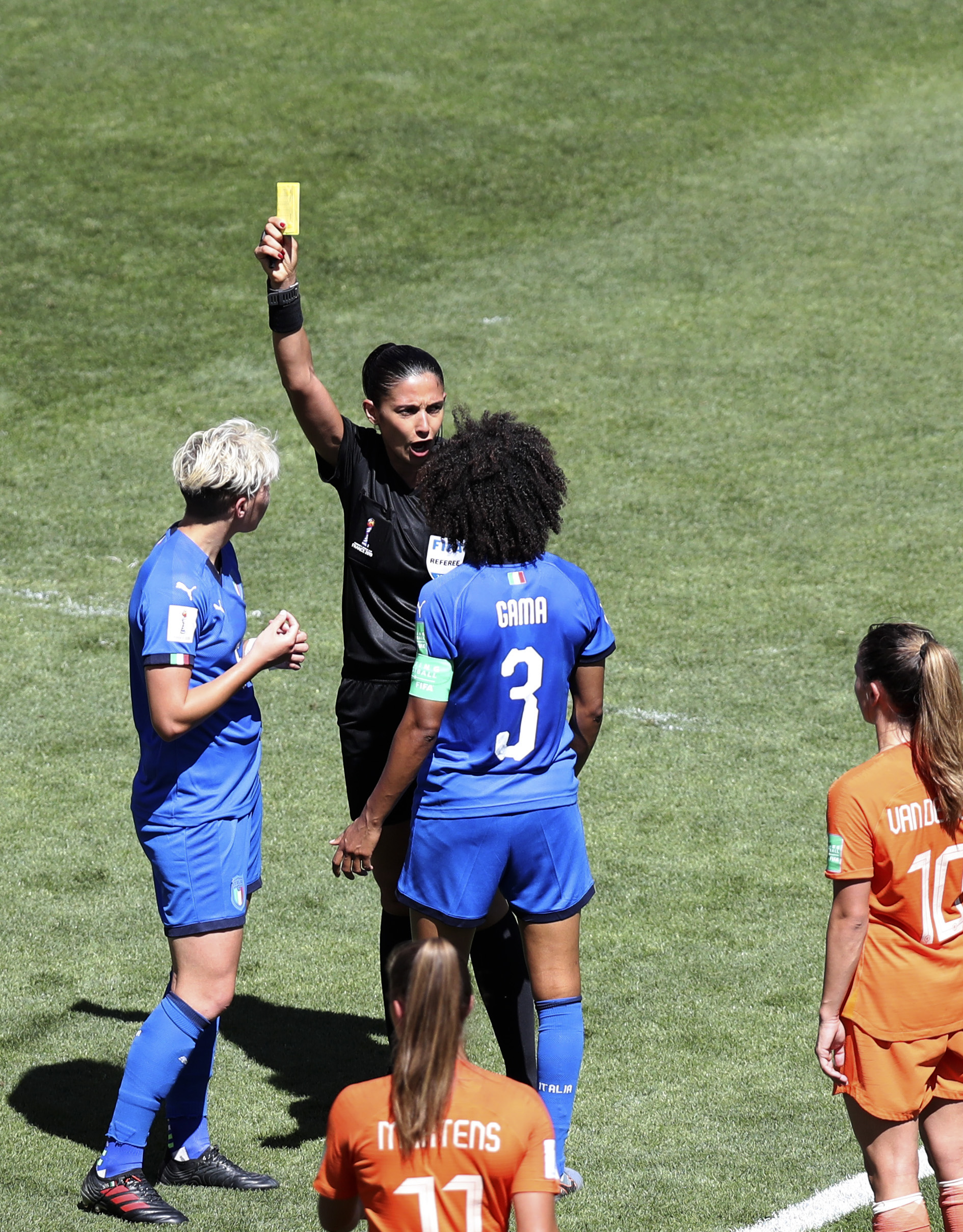 瓦朗谢纳主场落败,遭遇困顿的简单介绍 瓦朗谢纳主场落败,遭遇困顿的简单介绍