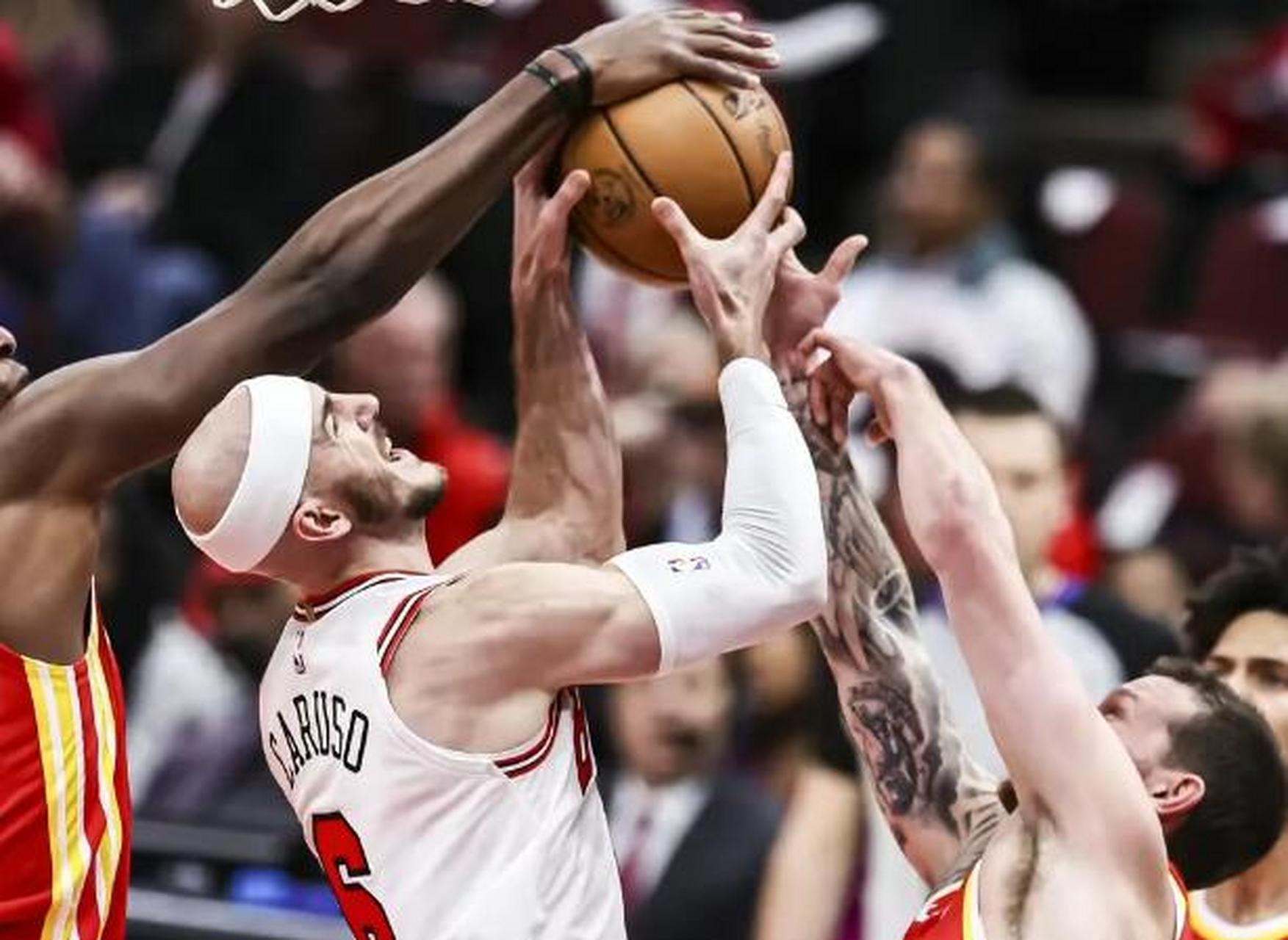 公牛轻取广州队,拉文高光表现 公牛轻取广州队,拉文高光表现