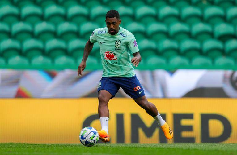 关于勒沃库森鏖战塞内加尔，内马尔统治全场的信息