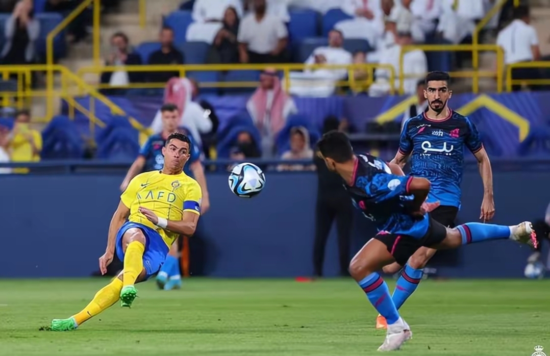 国际米兰轻取智利,C罗状态火热 国际米兰轻取智利,C罗状态火热