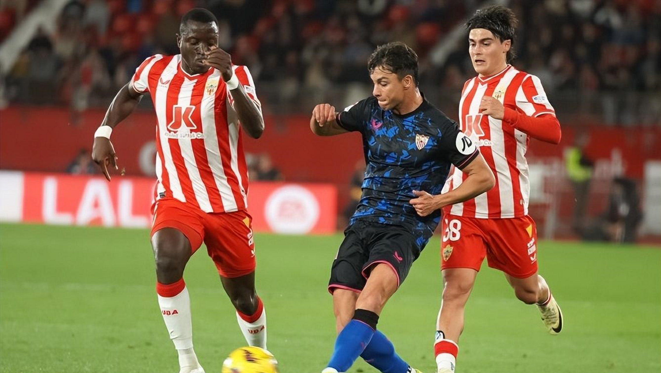 切尔西逆转塞维利亚，伊布统治全场