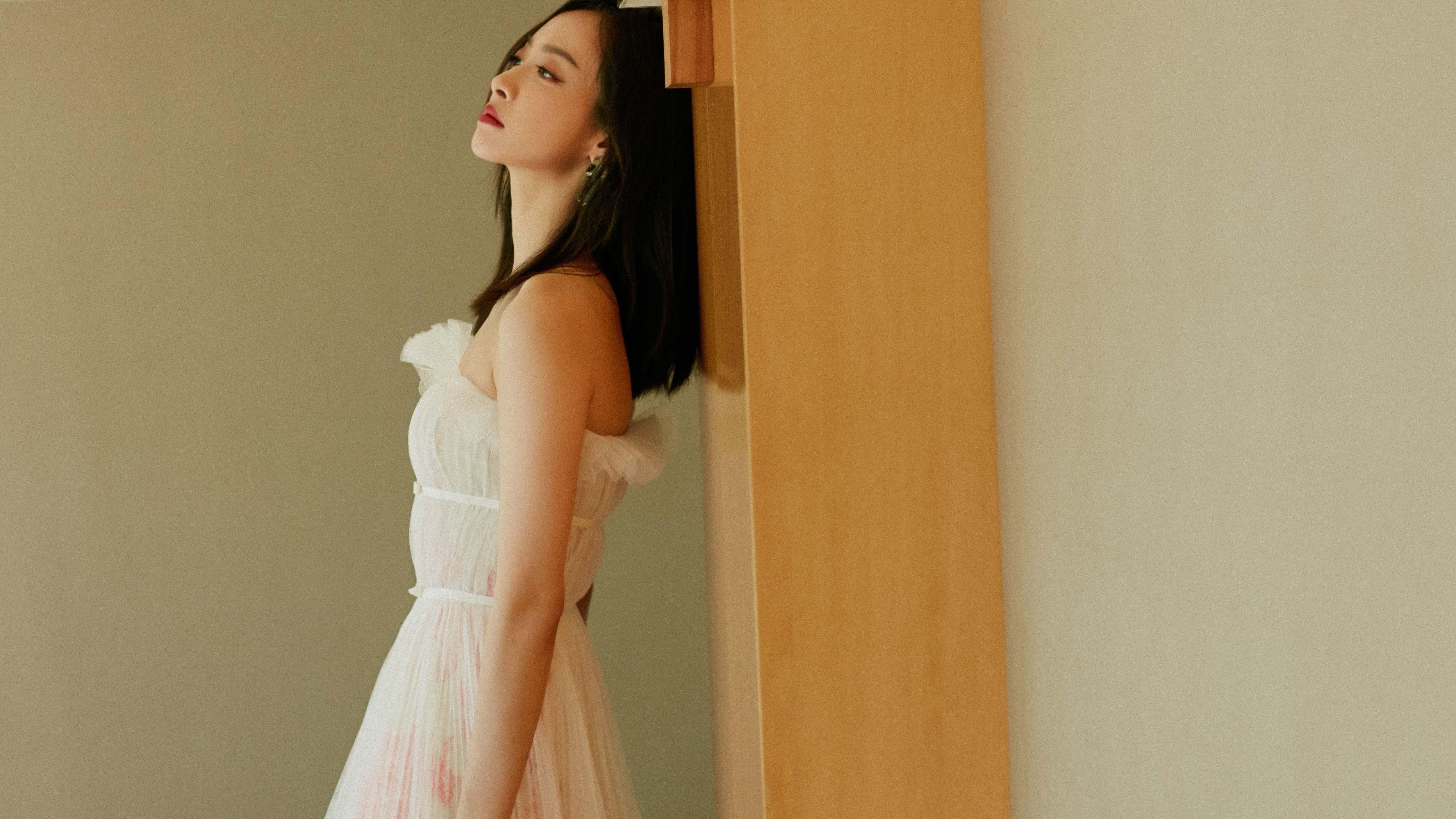 昨夜，两个唯一同时上演